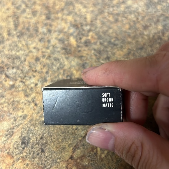 MAC Eye Shadow SOFT BROWN Matte - Picture 8 of 9